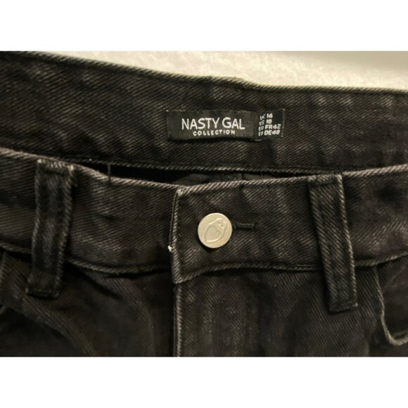 Nasty Gal Jeans NWT! Strike a Pose Distressed High Rise Mom US Size 10 Black - Picture 9 of 12